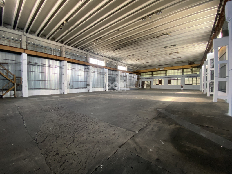 rkDOM | Na prenájom skladové priestory na Starej Vajnorskej v Bratislave - 1152m²