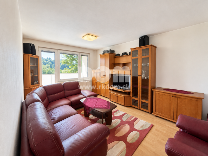 4-izbový byt na predaj, Kysucké Nové Mesto, 83,8 m², 2 lodžie a balkón