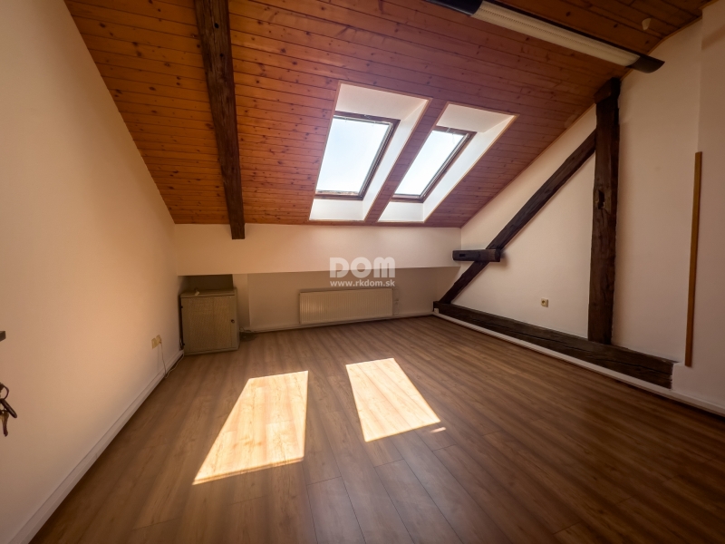 Prenájom obchodného priestoru o výmere 20 m2 v centre Žiliny