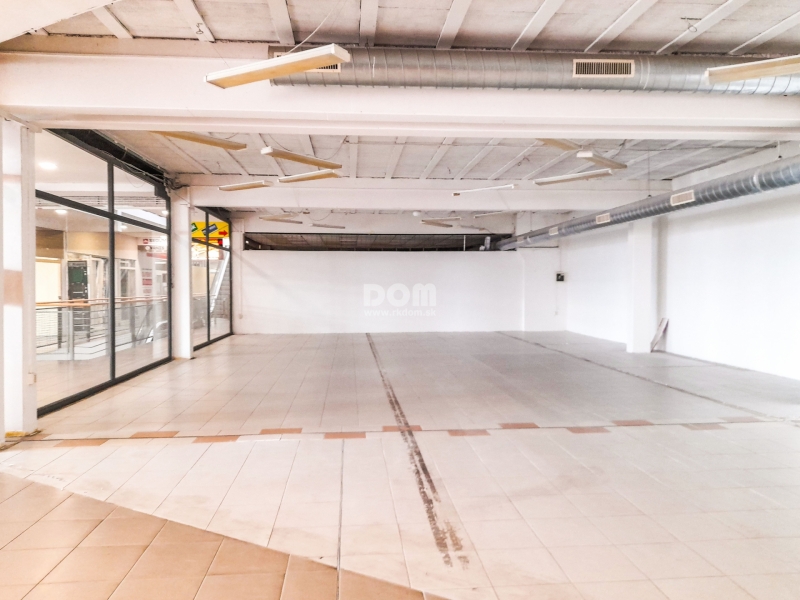 Prenájom obchodného priestoru (163 m2) v širšom centre Žiliny