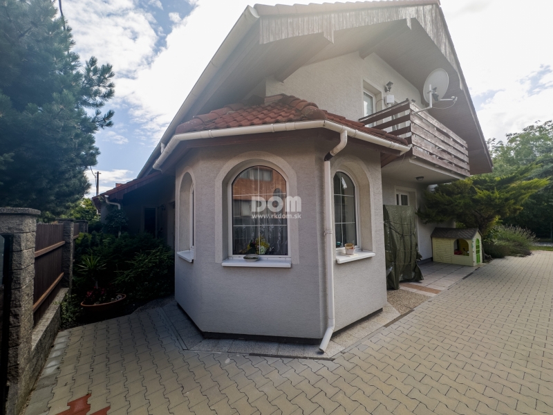 rkDOM | Rodinný dom alebo sídlo firmy? V tejto nehnuteľnosti nájdete oboje