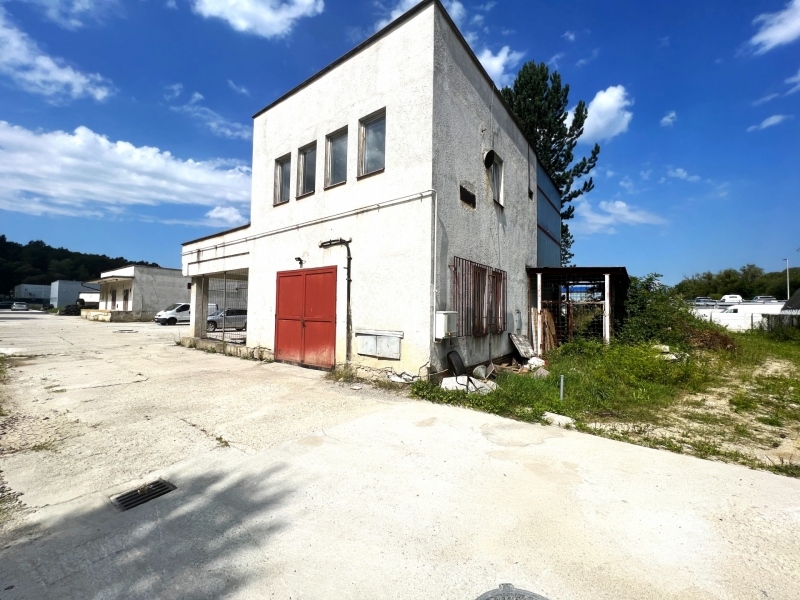 rkDOM | Prenájom skladovo-výrobnej haly v Žiline